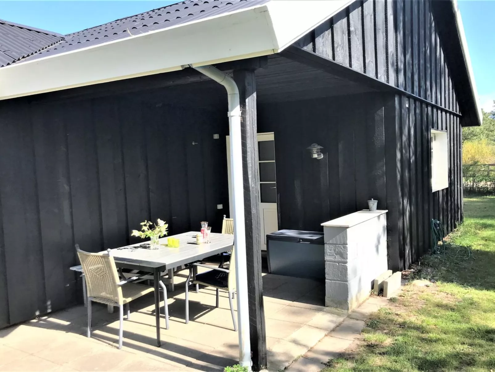 "Therman" - 1.5km from the sea-Outside