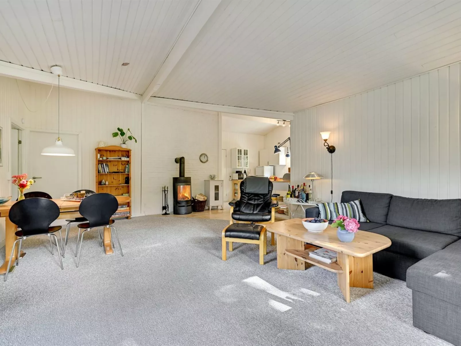 "Reika" - 1km from the sea-Dedans