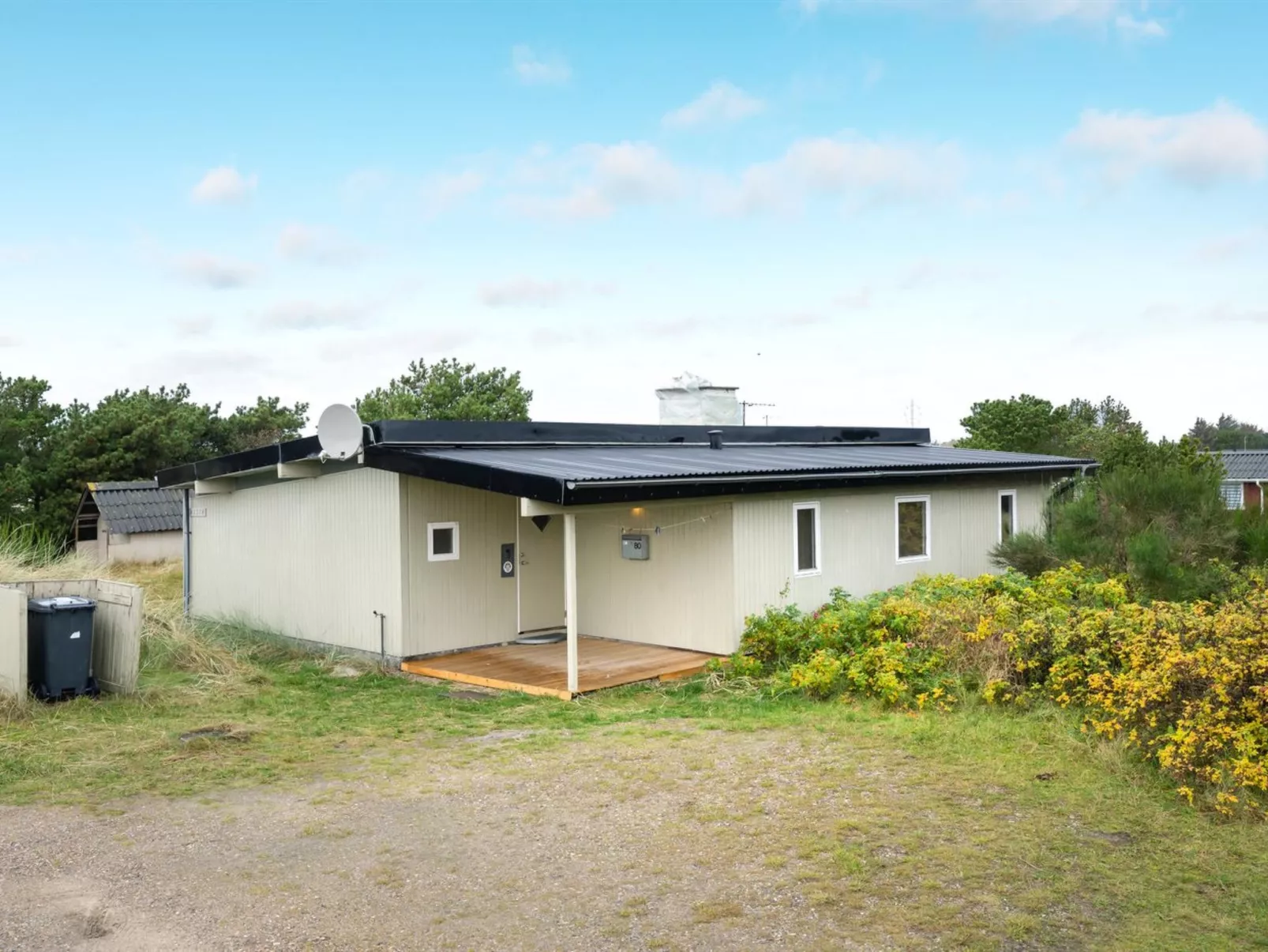 "Yorik" - 800m from the sea-Inside