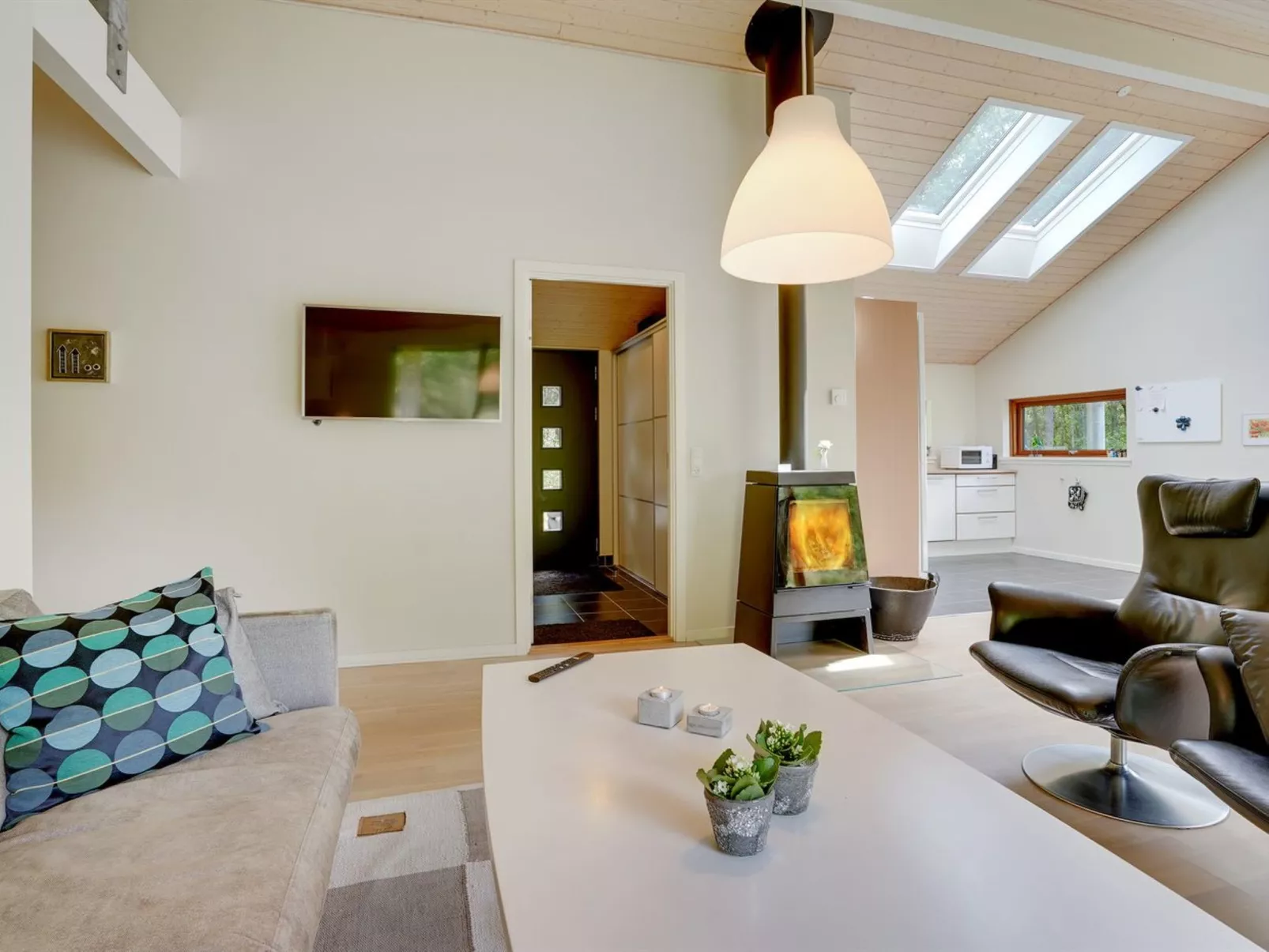 "Thorine" - 750m from the sea-Inside