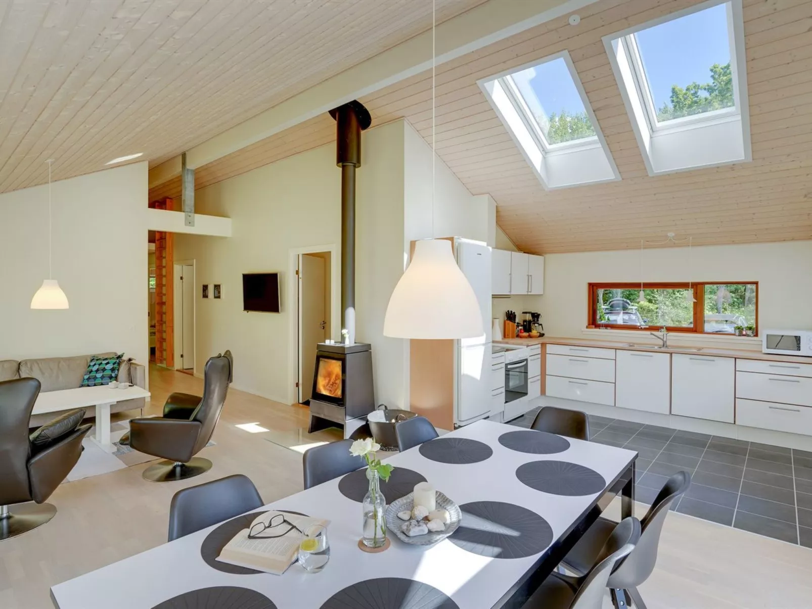 "Thorine" - 750m from the sea-Inside