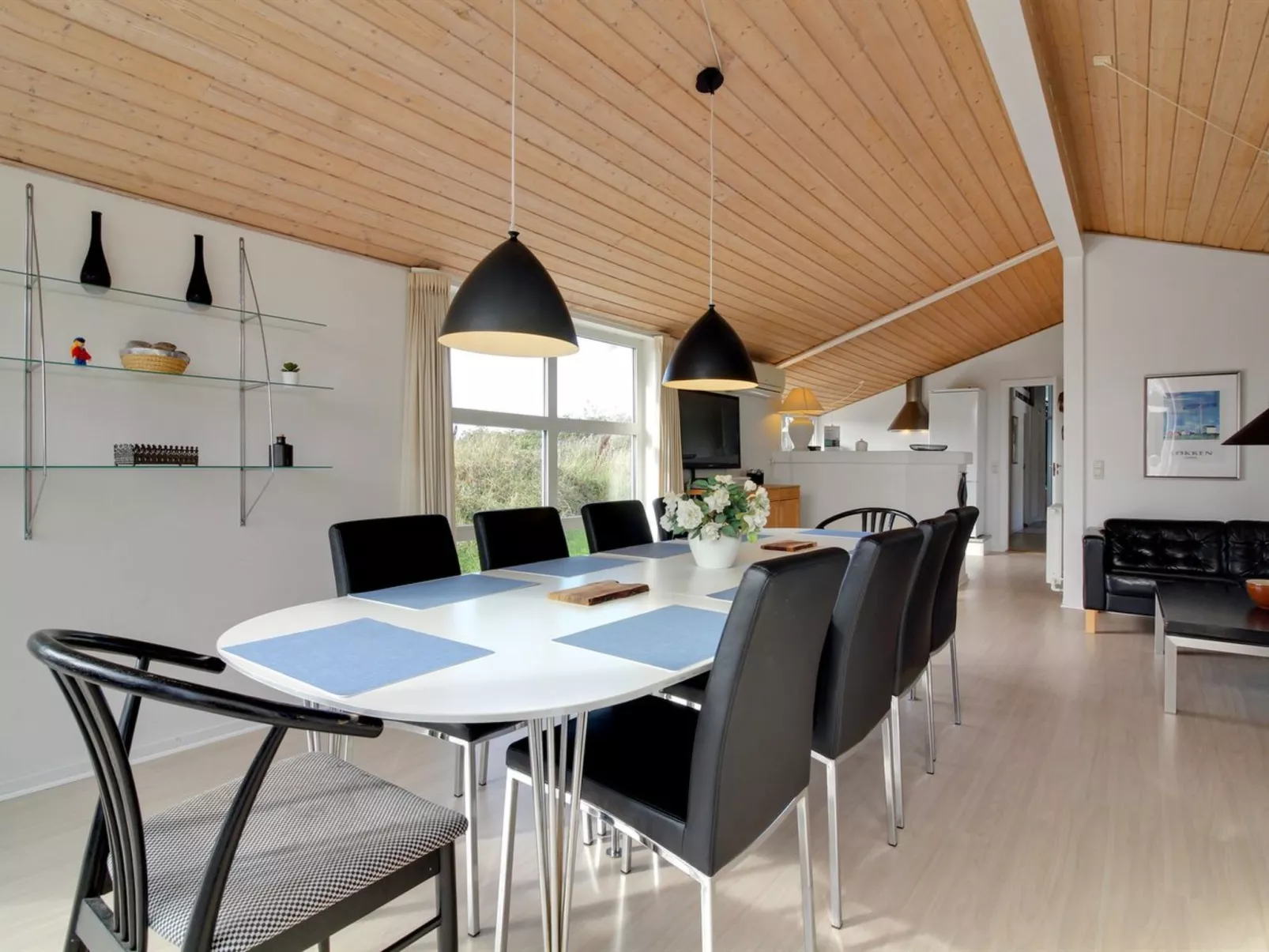 "Marlie" - 600m from the sea-Inside