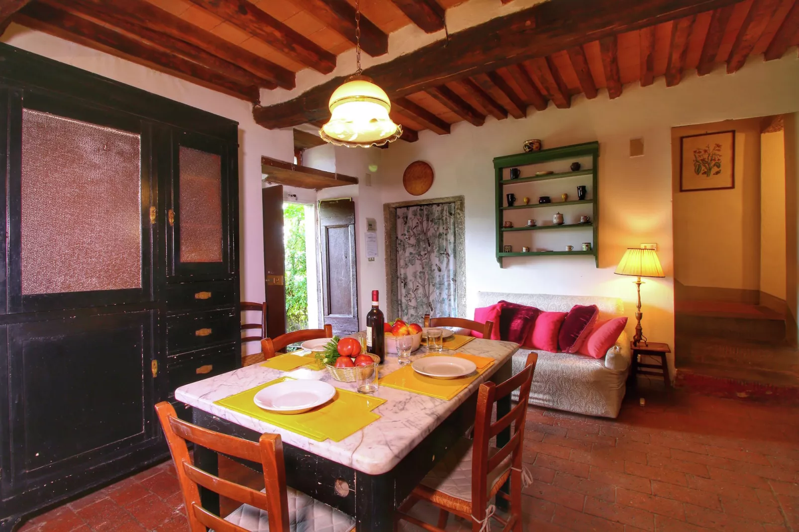 Santa Cecilia-Dining room
