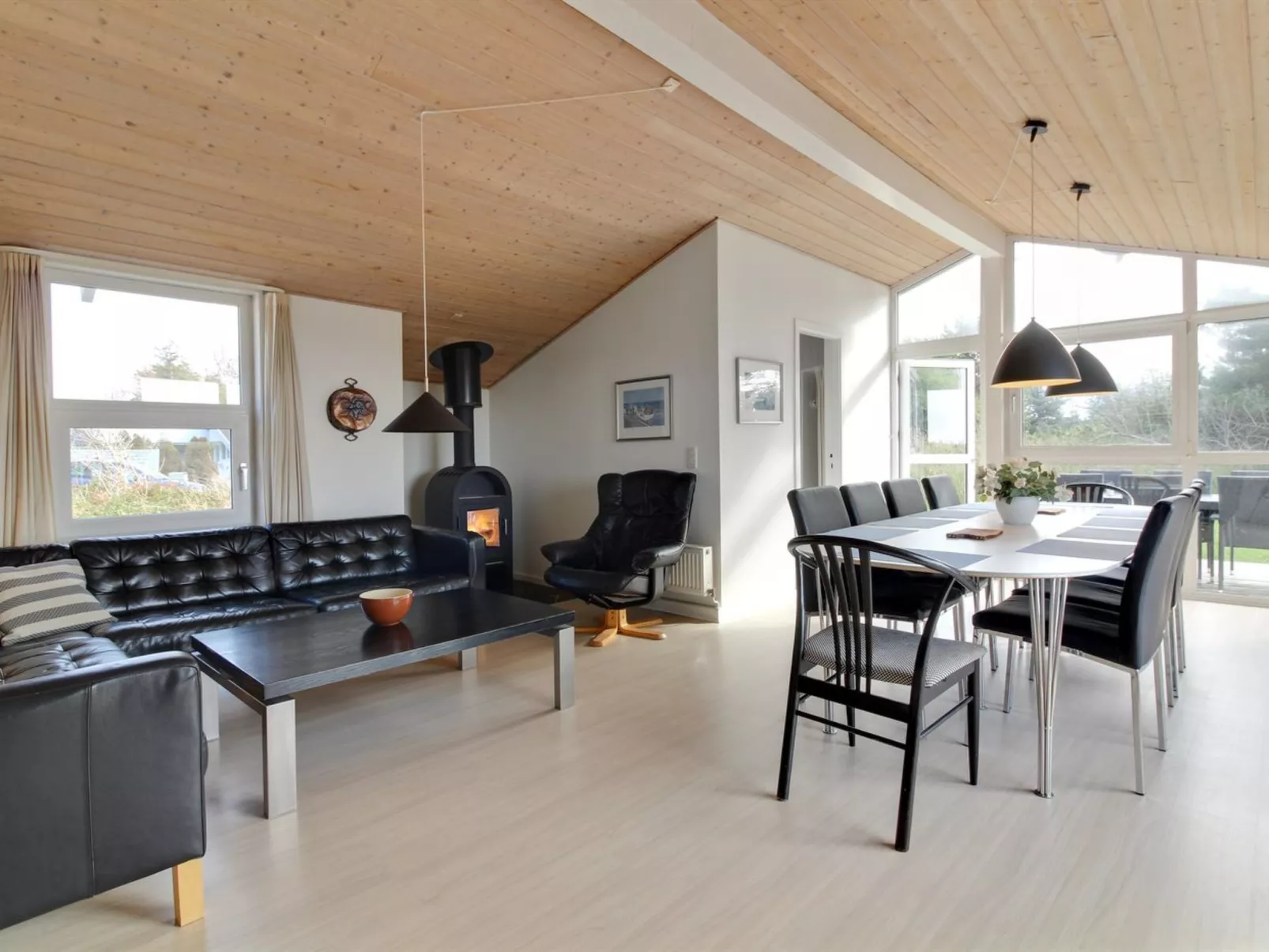 "Marlie" - 600m from the sea-Inside