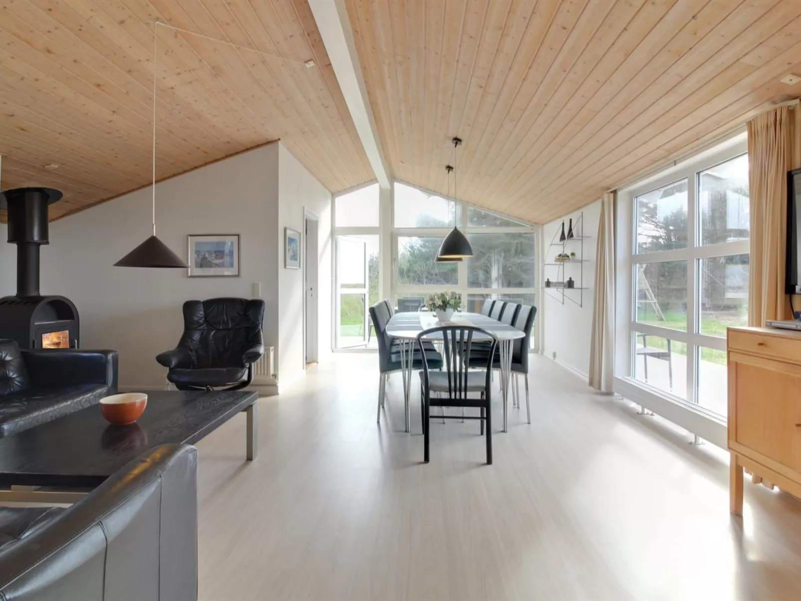 "Marlie" - 600m from the sea-Inside