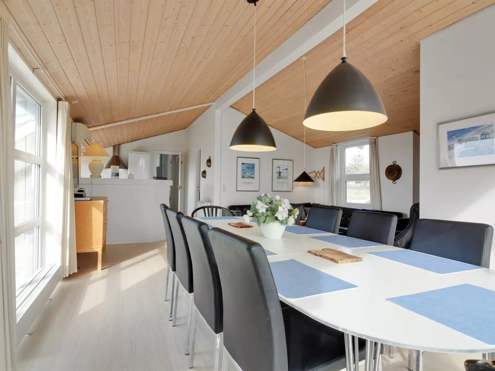"Marlie" - 600m from the sea-Inside