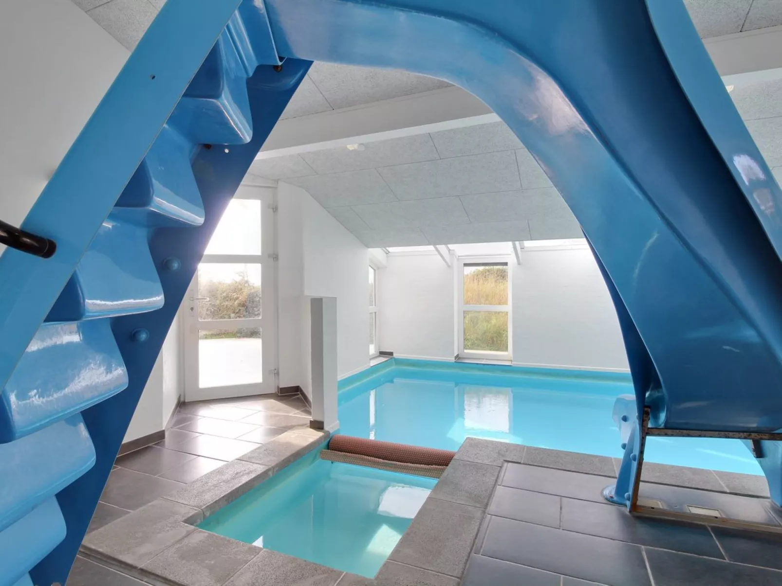 "Marlie" - 600m from the sea-Outside
