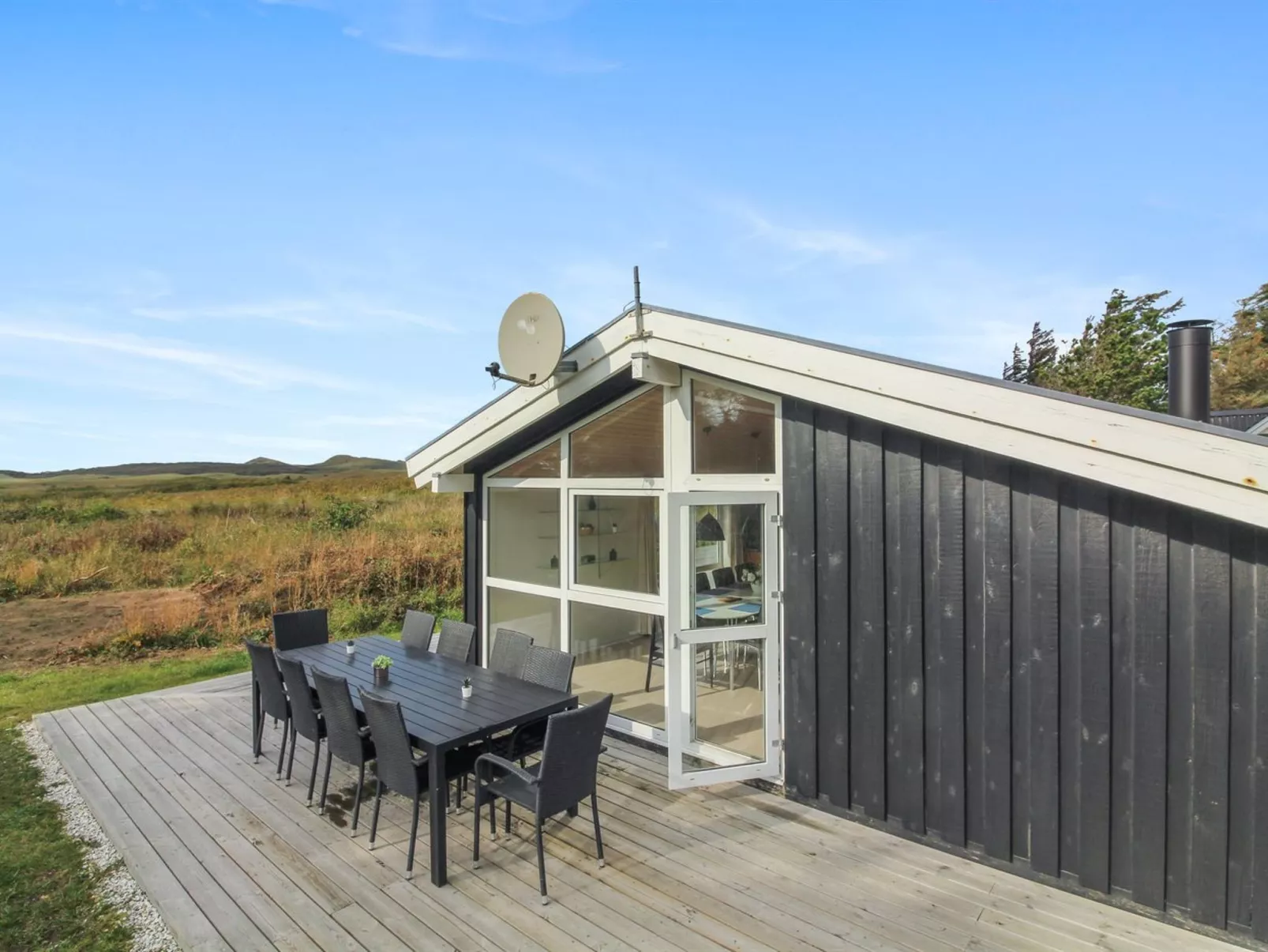 "Marlie" - 600m from the sea-Outside