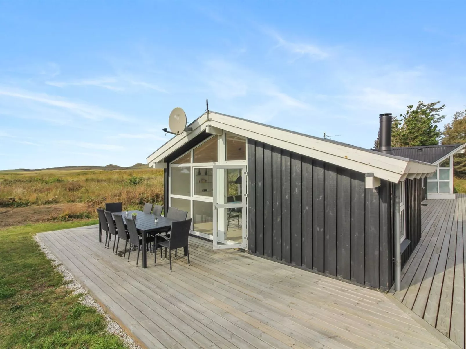 "Marlie" - 600m from the sea-Outside