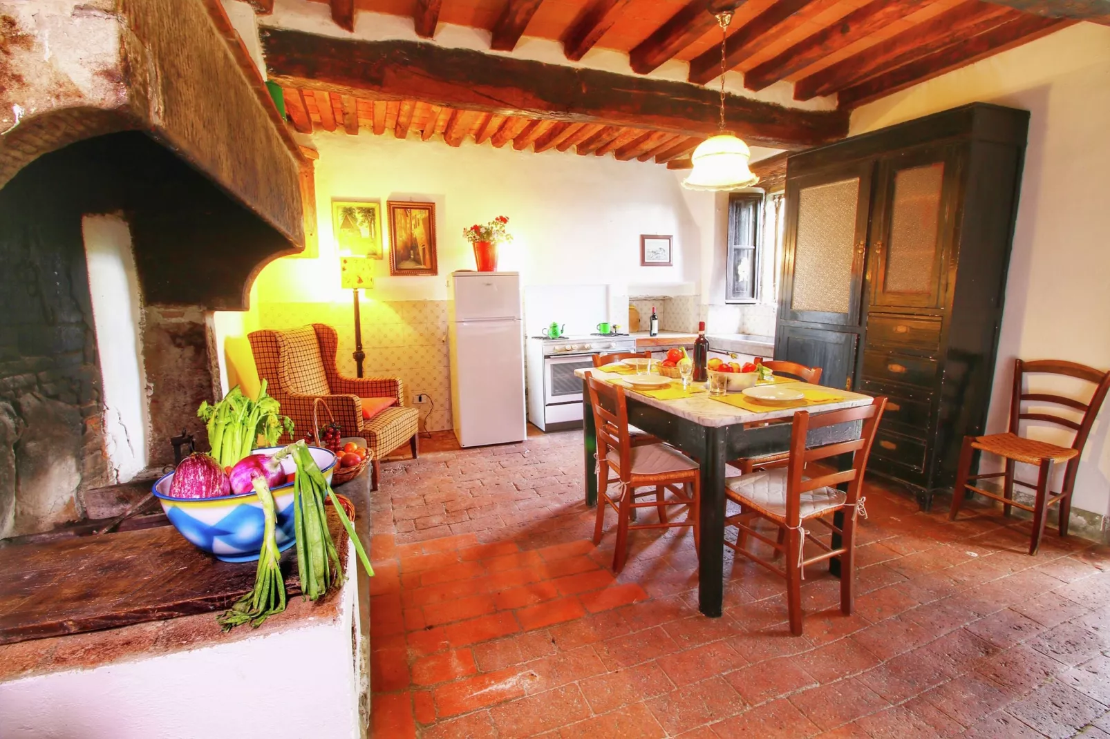 Santa Cecilia-Kitchen