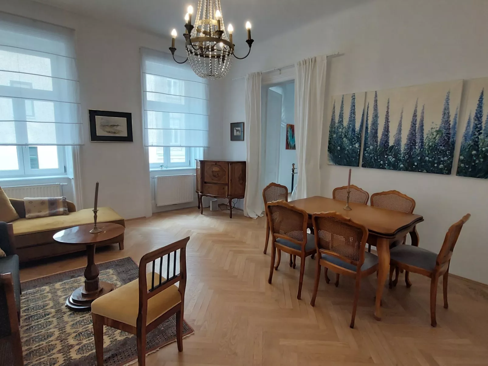 Sobieskiplatz-Inside