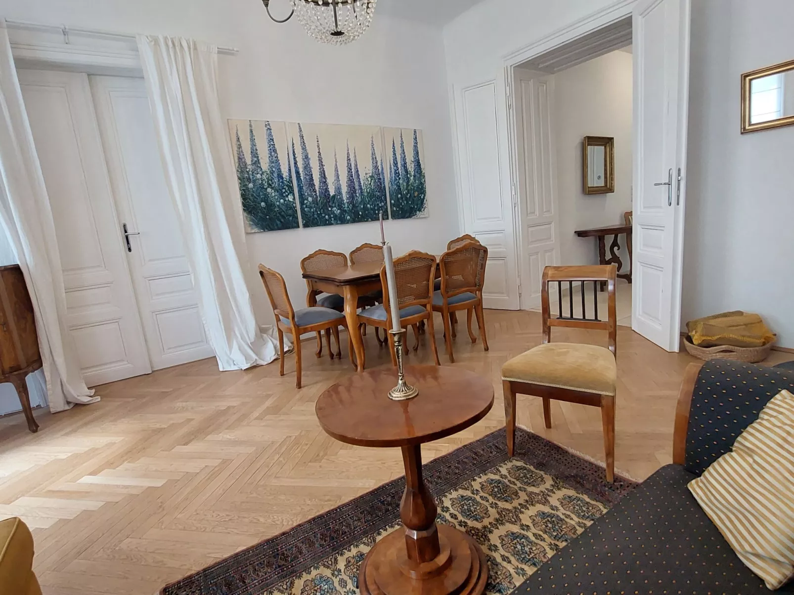 Sobieskiplatz-Inside