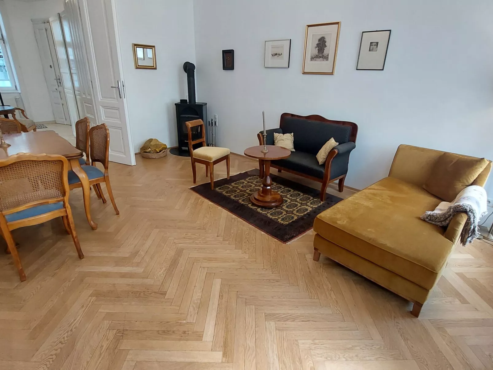 Sobieskiplatz-Inside