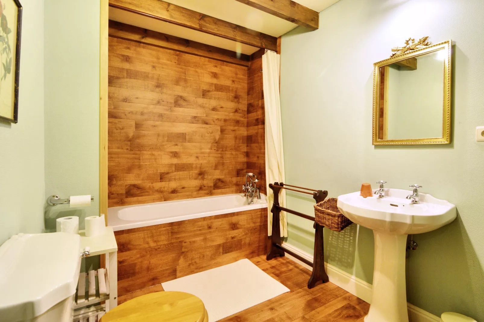 Grand Paliseul-Bathroom