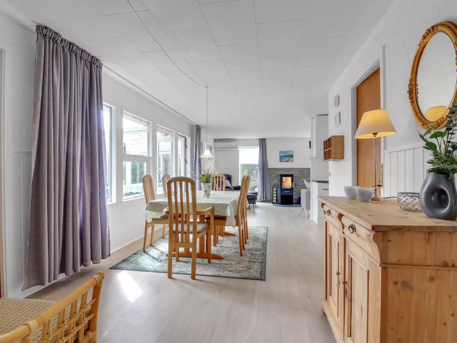 "Hellin" - 300m from the sea-Inside