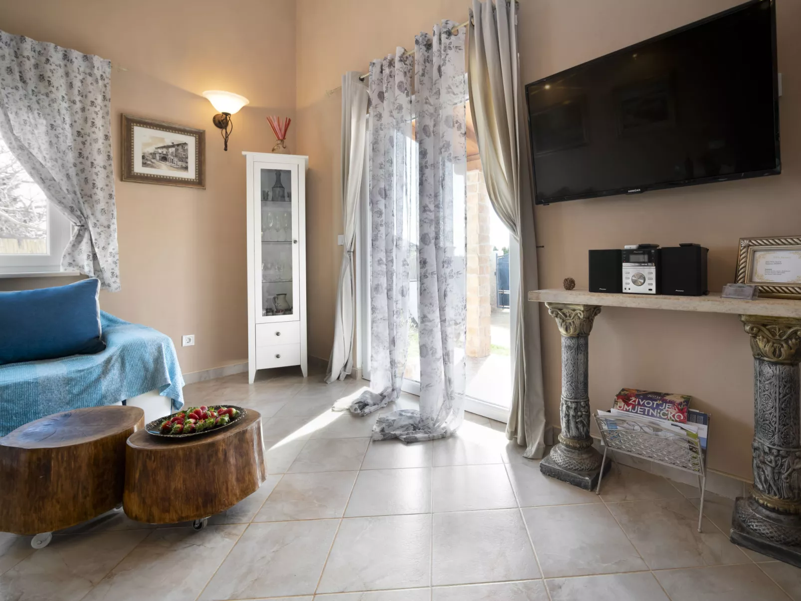 Villa Aurora-Inside