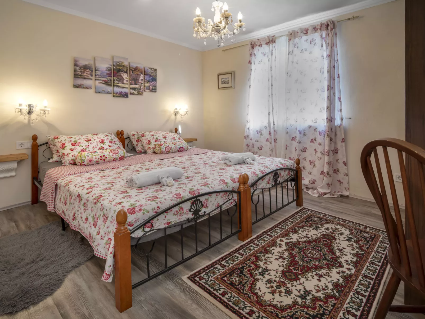 Villa Aurora-Inside
