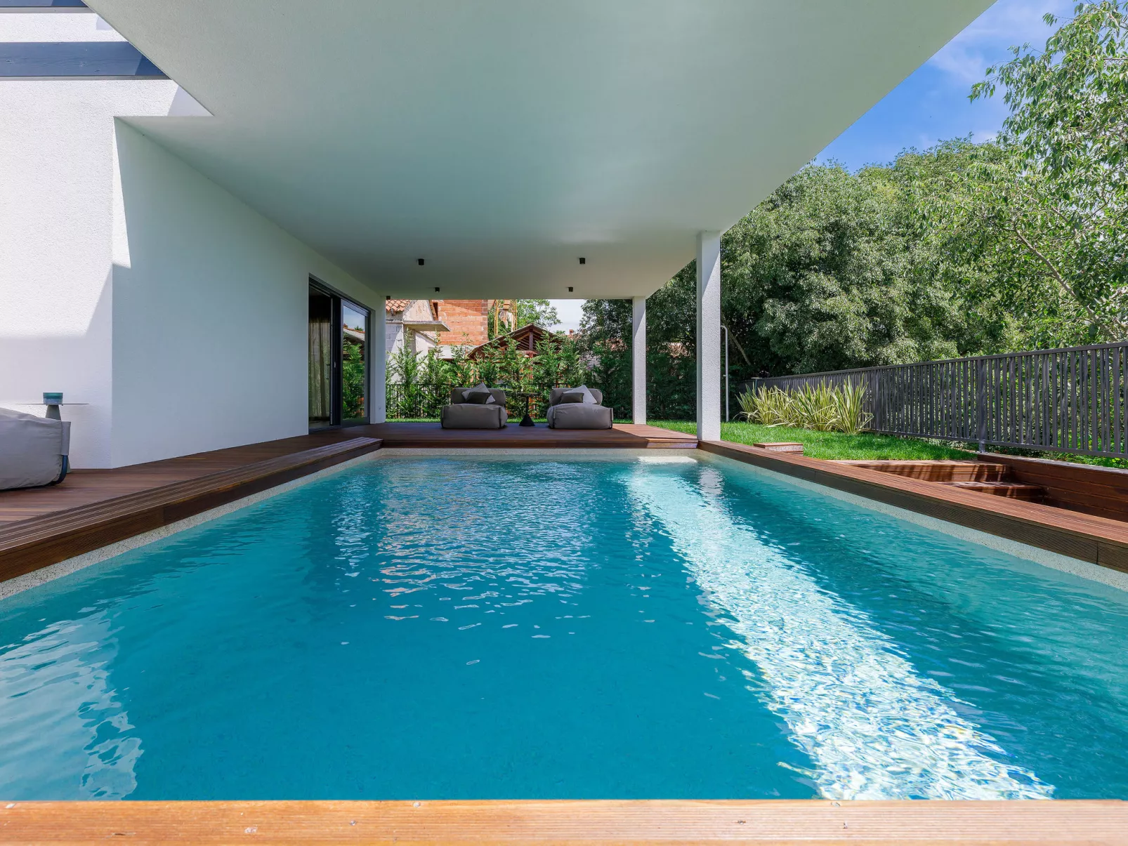 Villa Valle-Outside