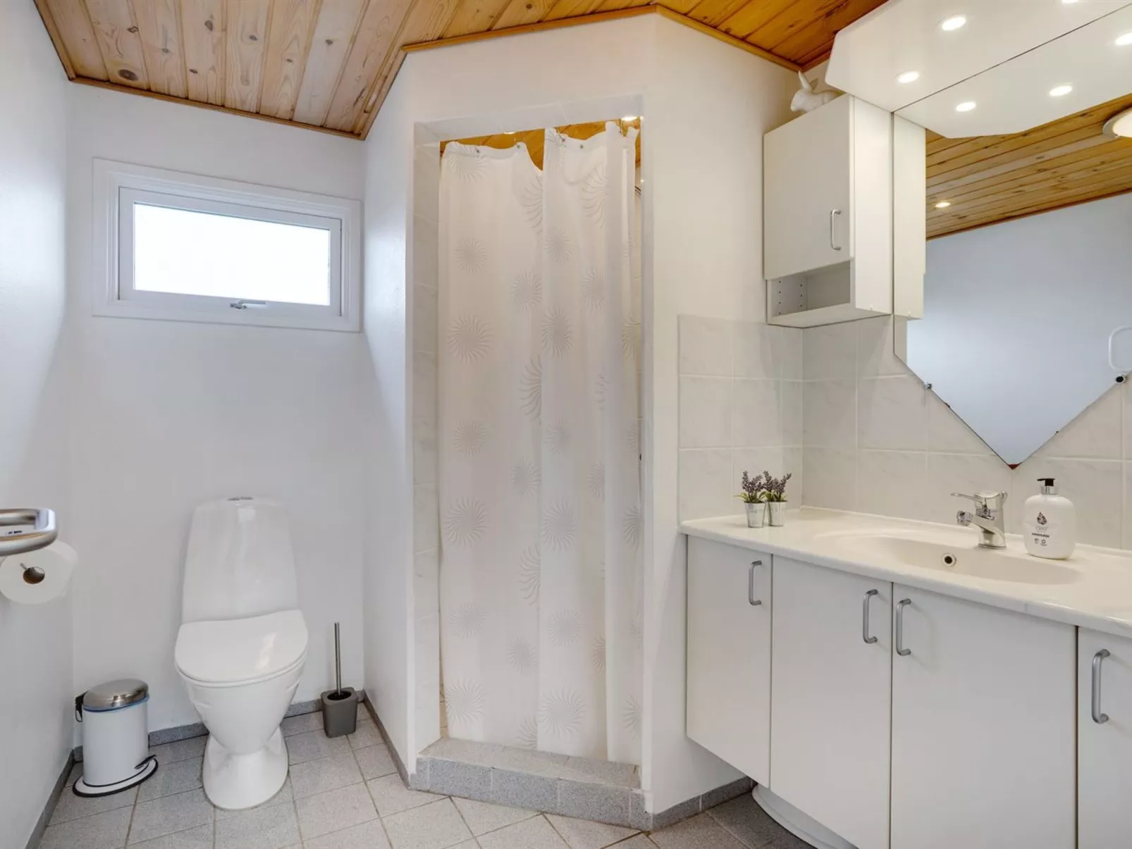 "Frellaf" - 250m from the sea-Inside