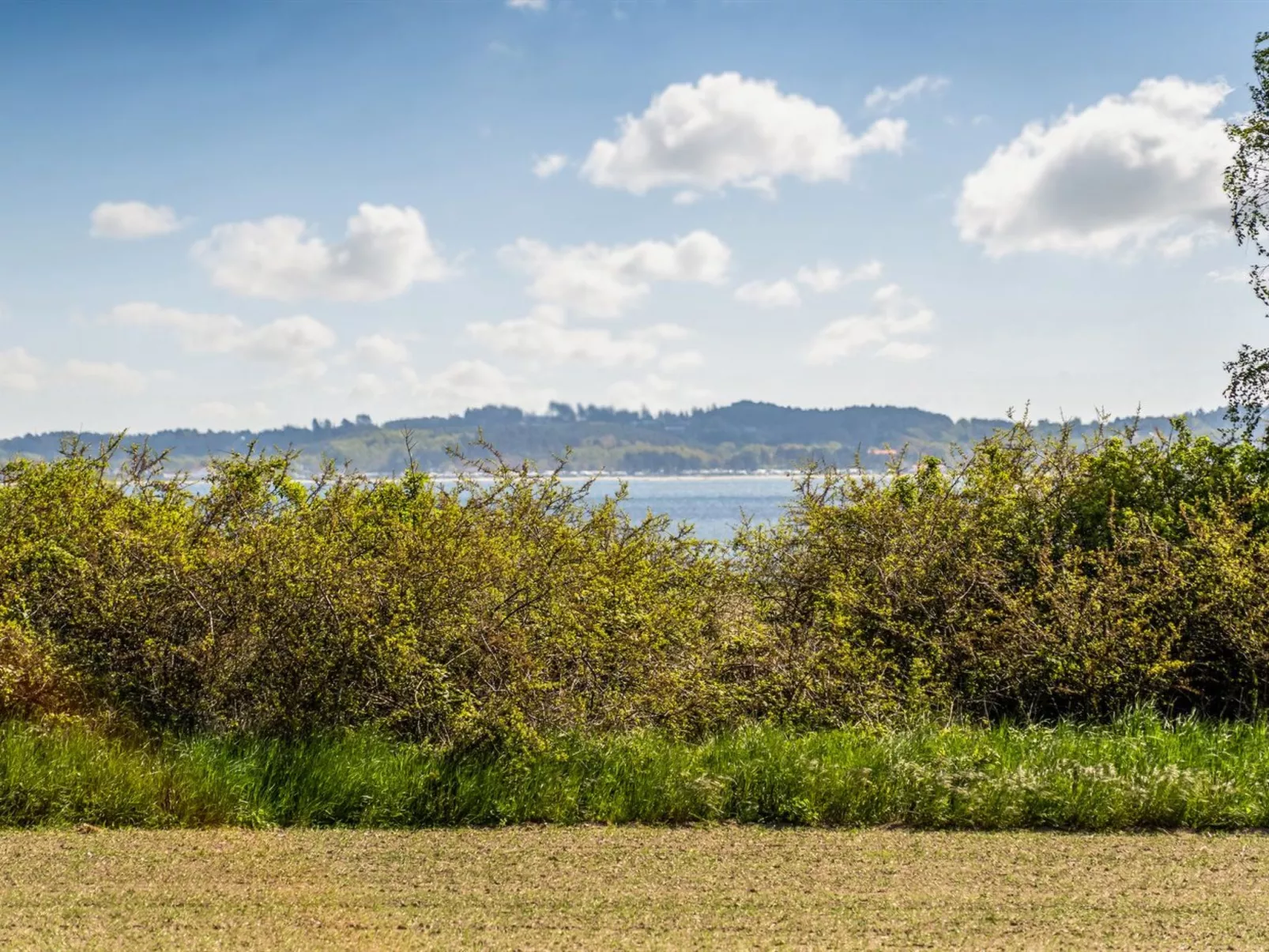 "Frellaf" - 250m from the sea-Outside