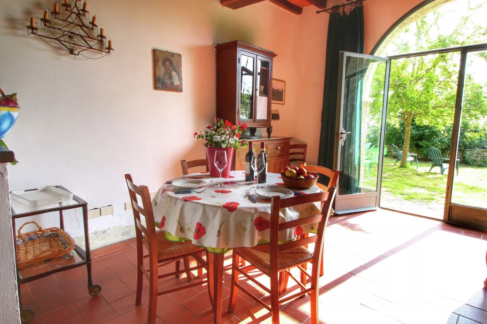 Casina Papi-Dining room