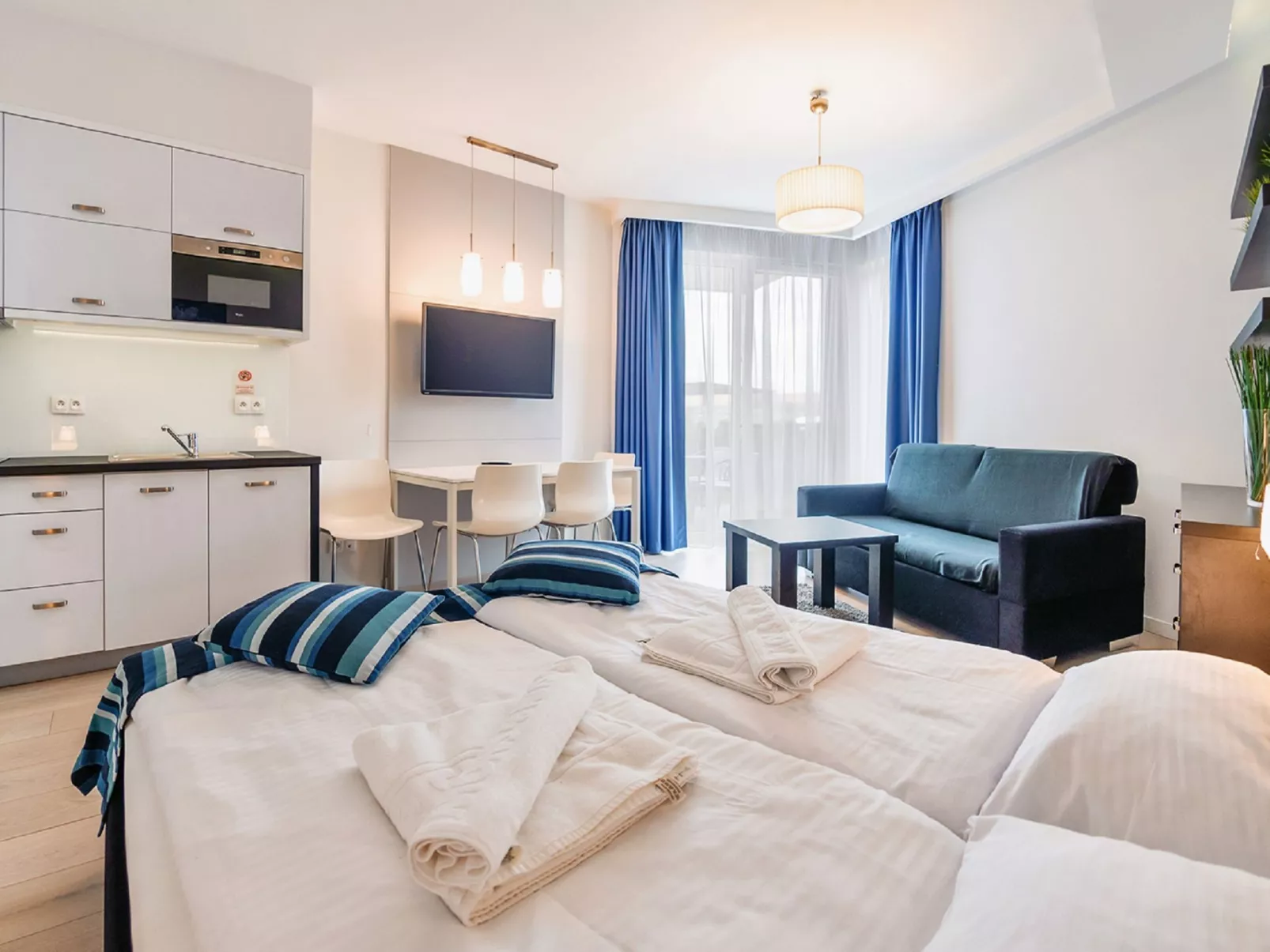 Kąty Rybackie Marina-Drinnen