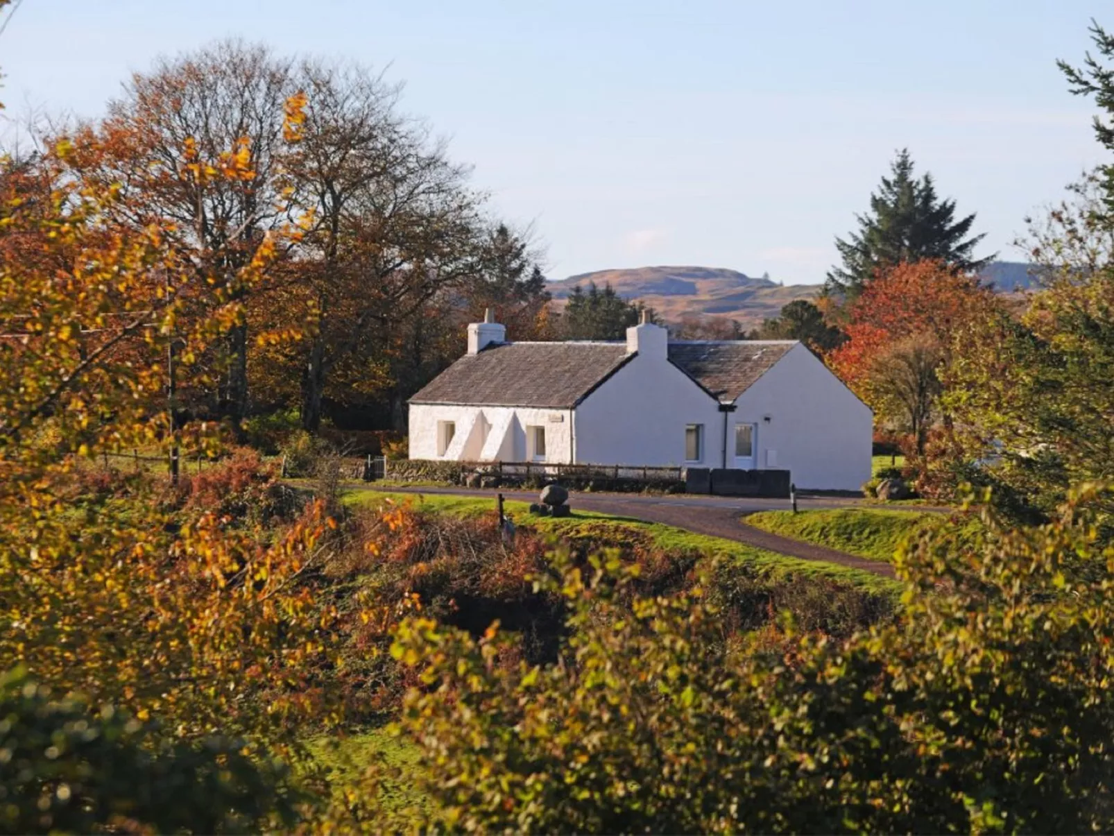 Tigh Grianach-Outside