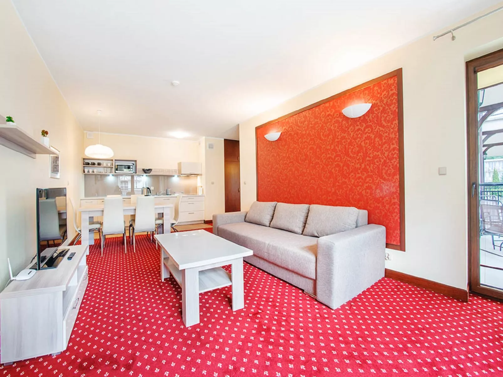 Continental Krynica Morska-Drinnen