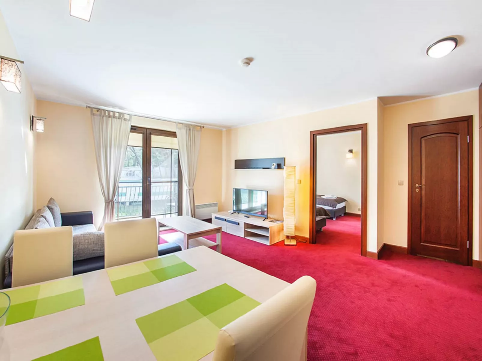 Continental Krynica Morska-Drinnen