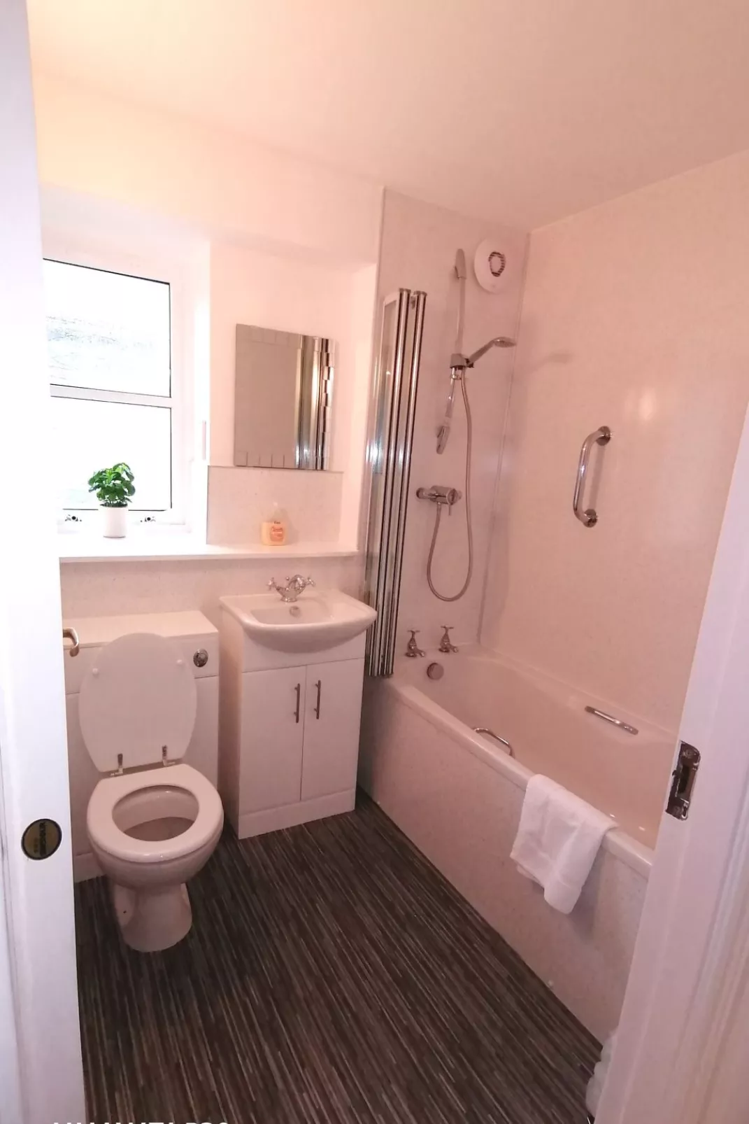 Seaside Apartment-Inside