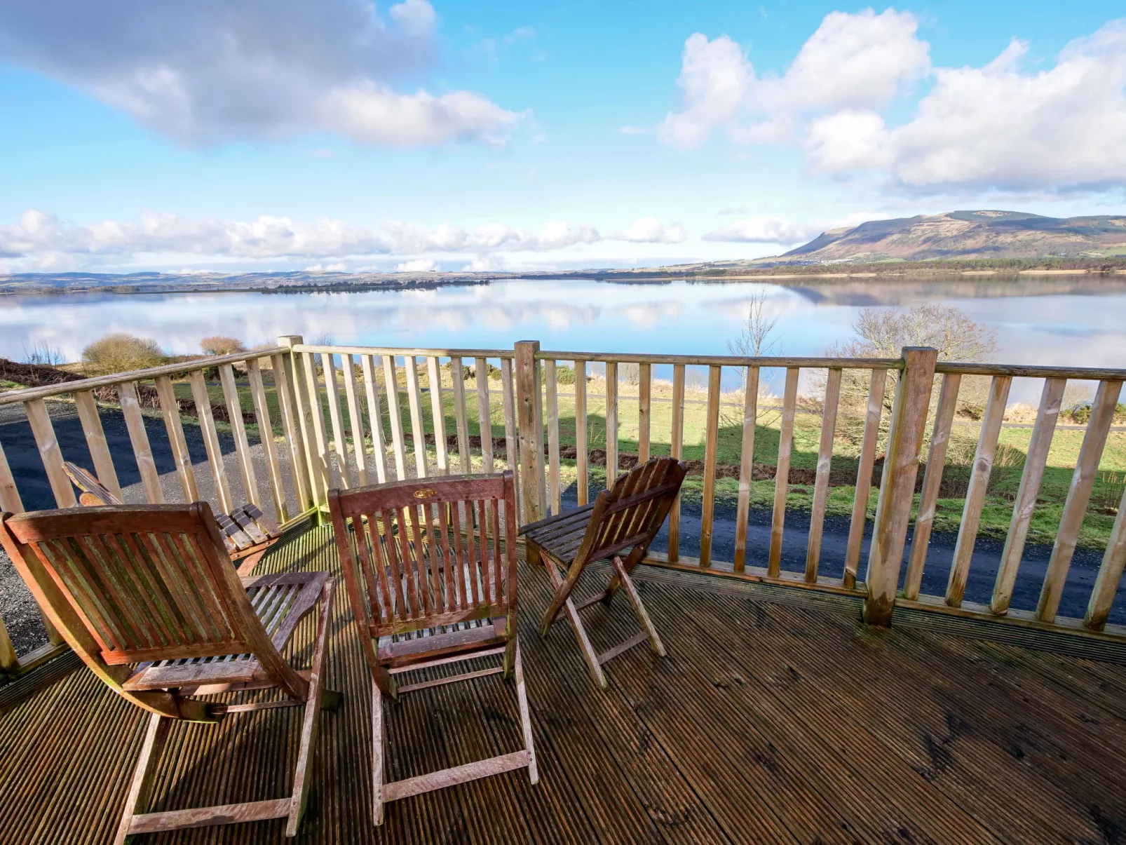 Loch Leven Lodge-Outside