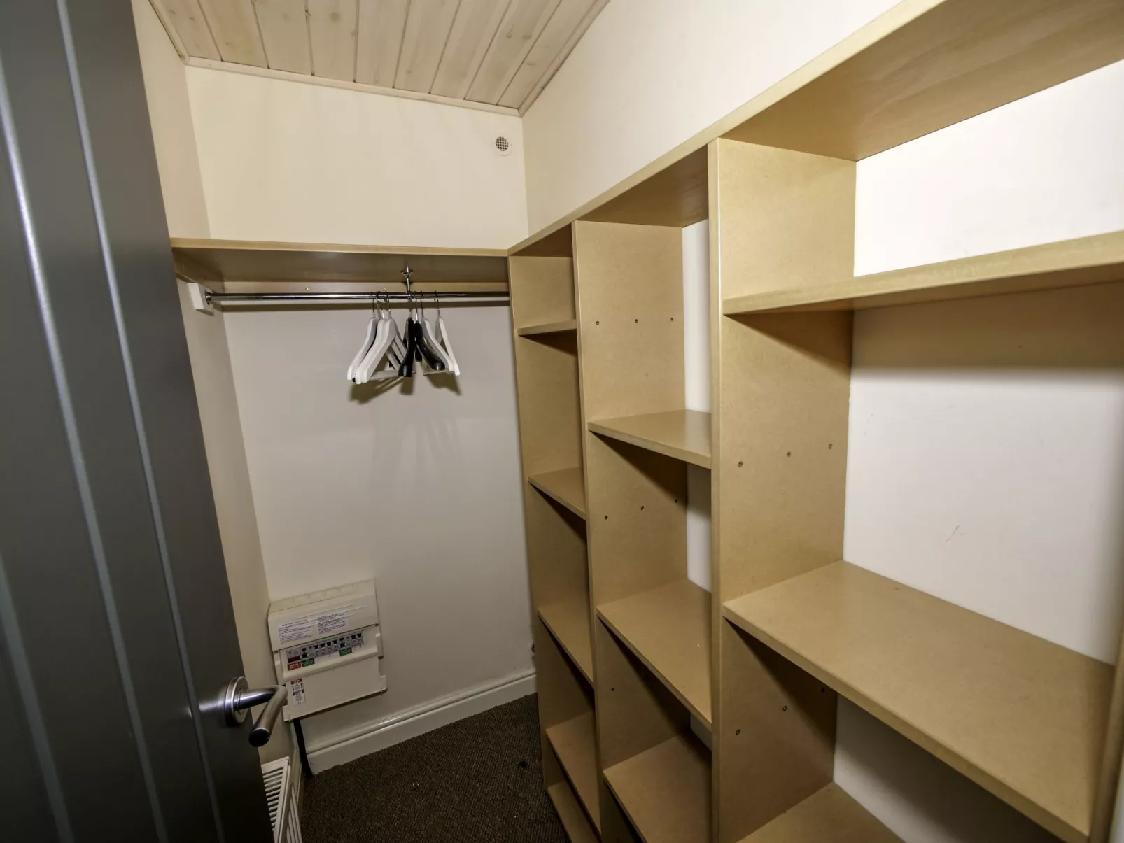 Loch Leven Lodge-Inside