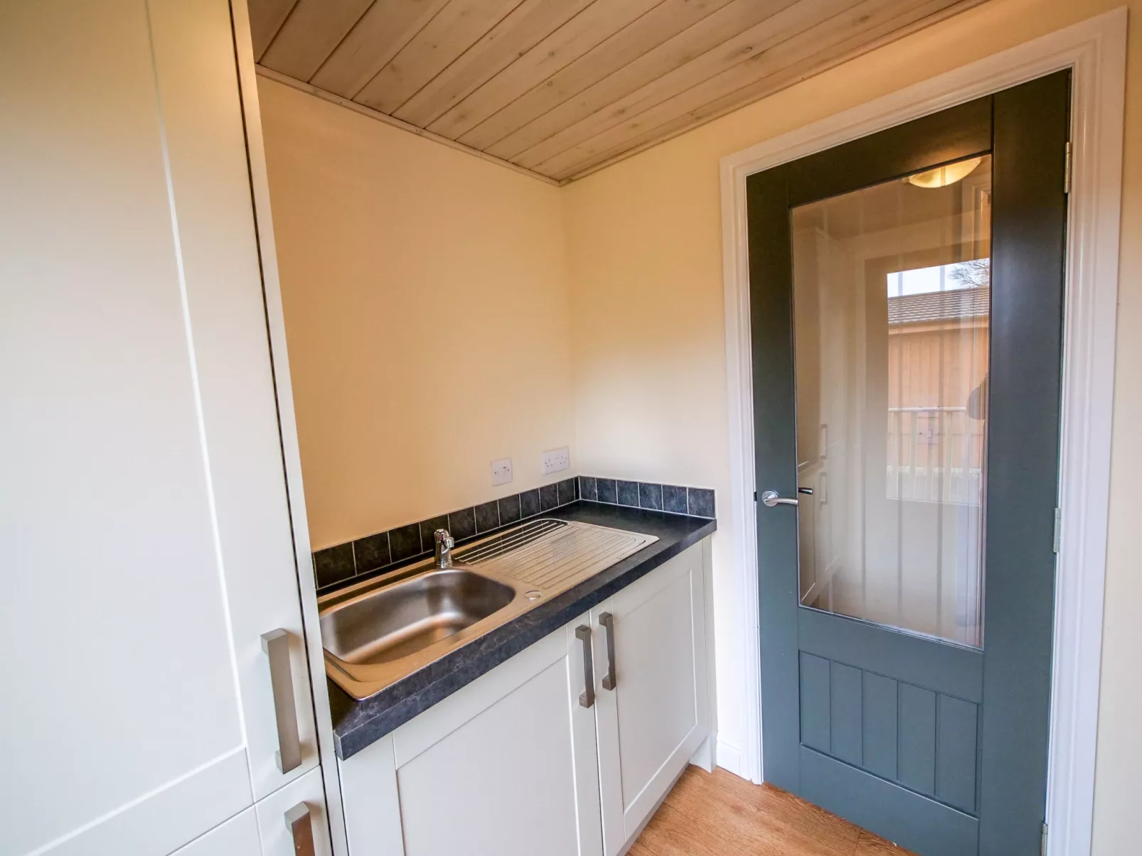Loch Leven Lodge-Inside
