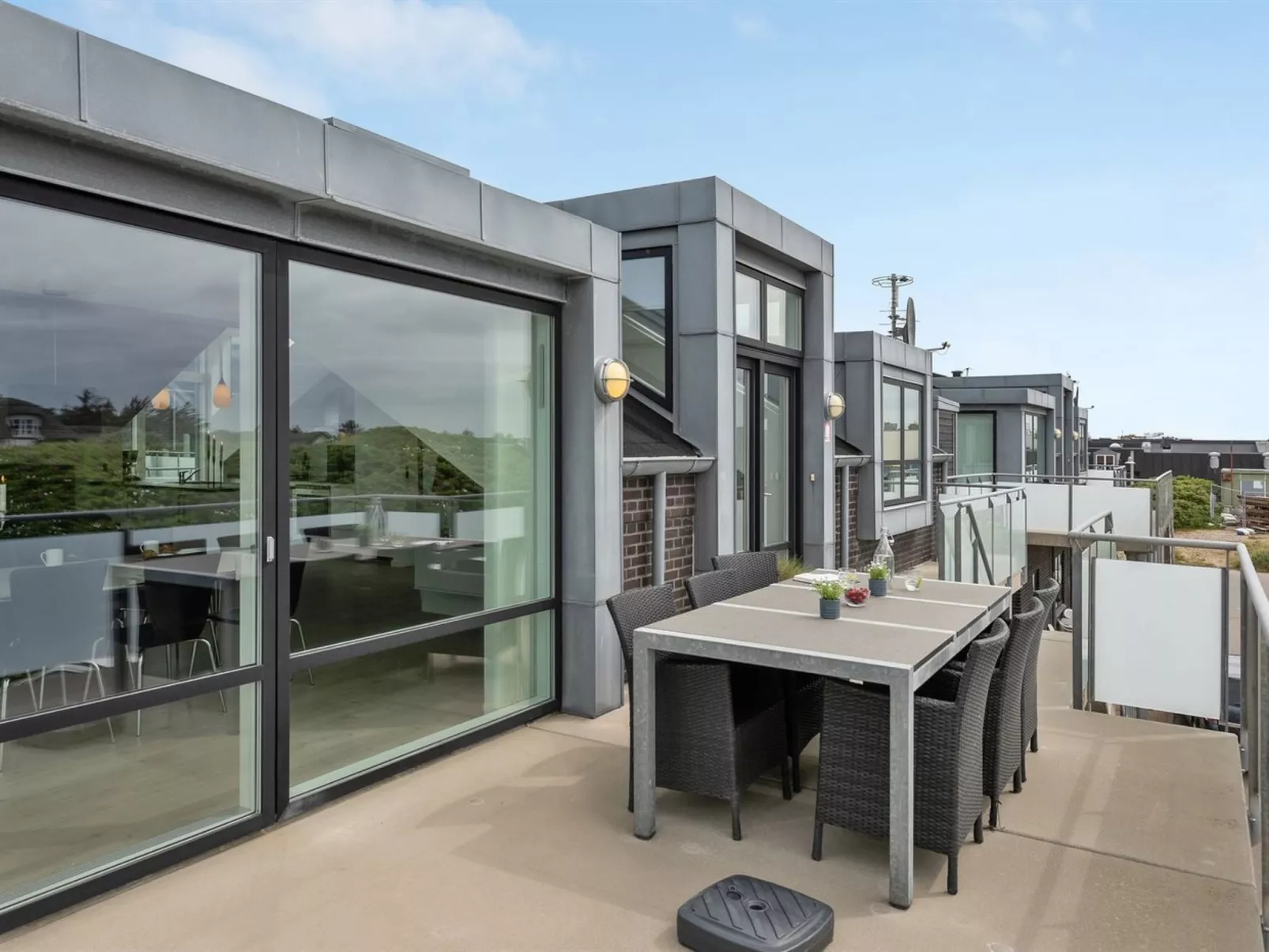 "Anneka" - 200m from the sea-Outside