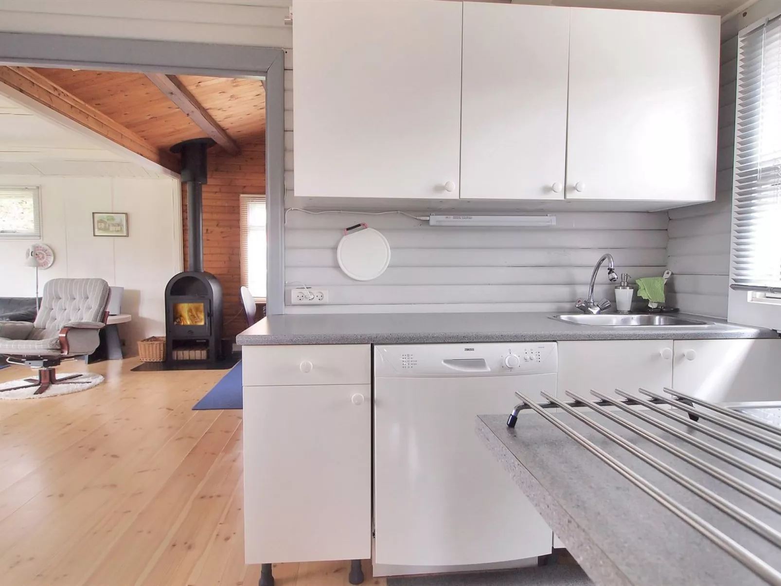 "Aarno" - 700m from the sea-Inside