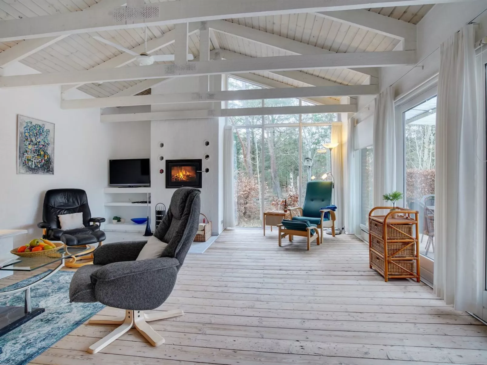"Tinnie" - 2.9km from the sea-Drinnen