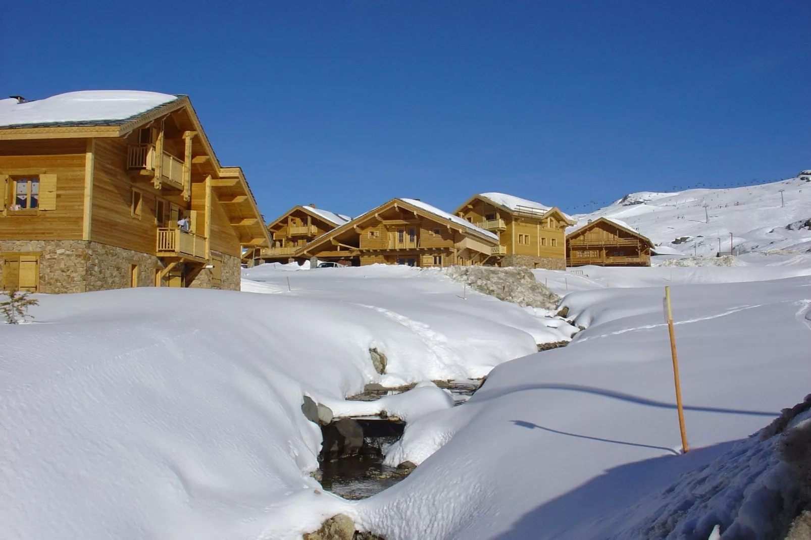 Les Chalets de l'Altiport 1-Exterior winter