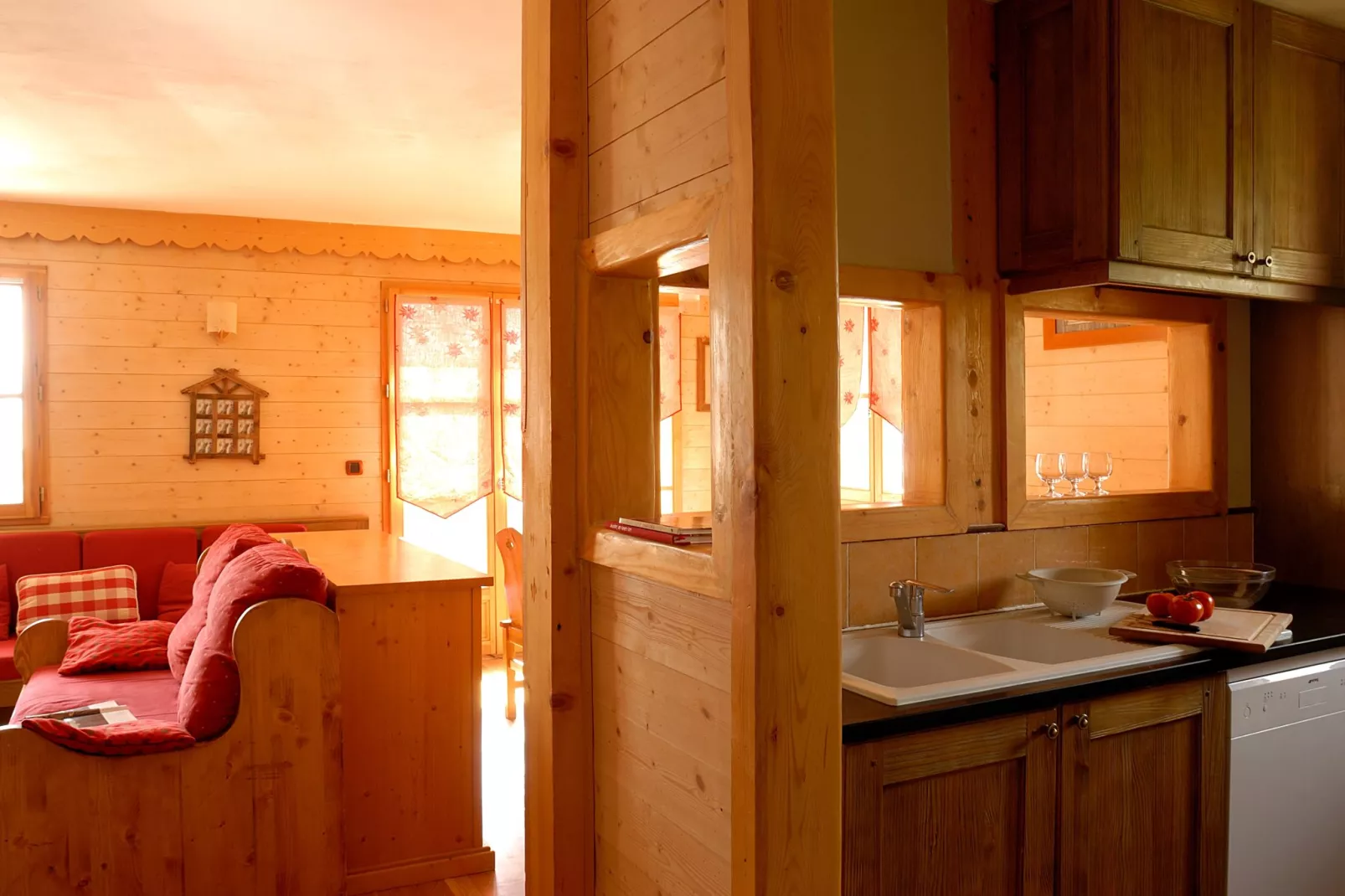 Les Chalets de l'Altiport 1-Kitchen