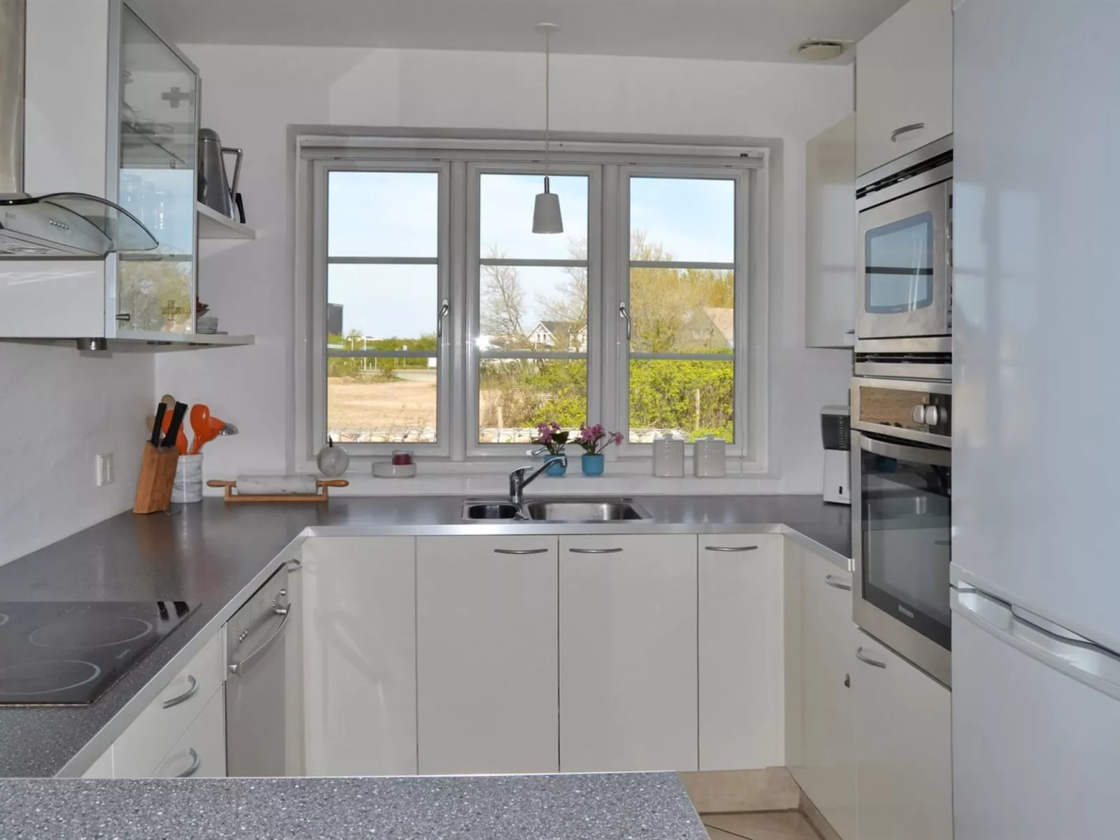 "Harriette" - 100m from the sea-Inside