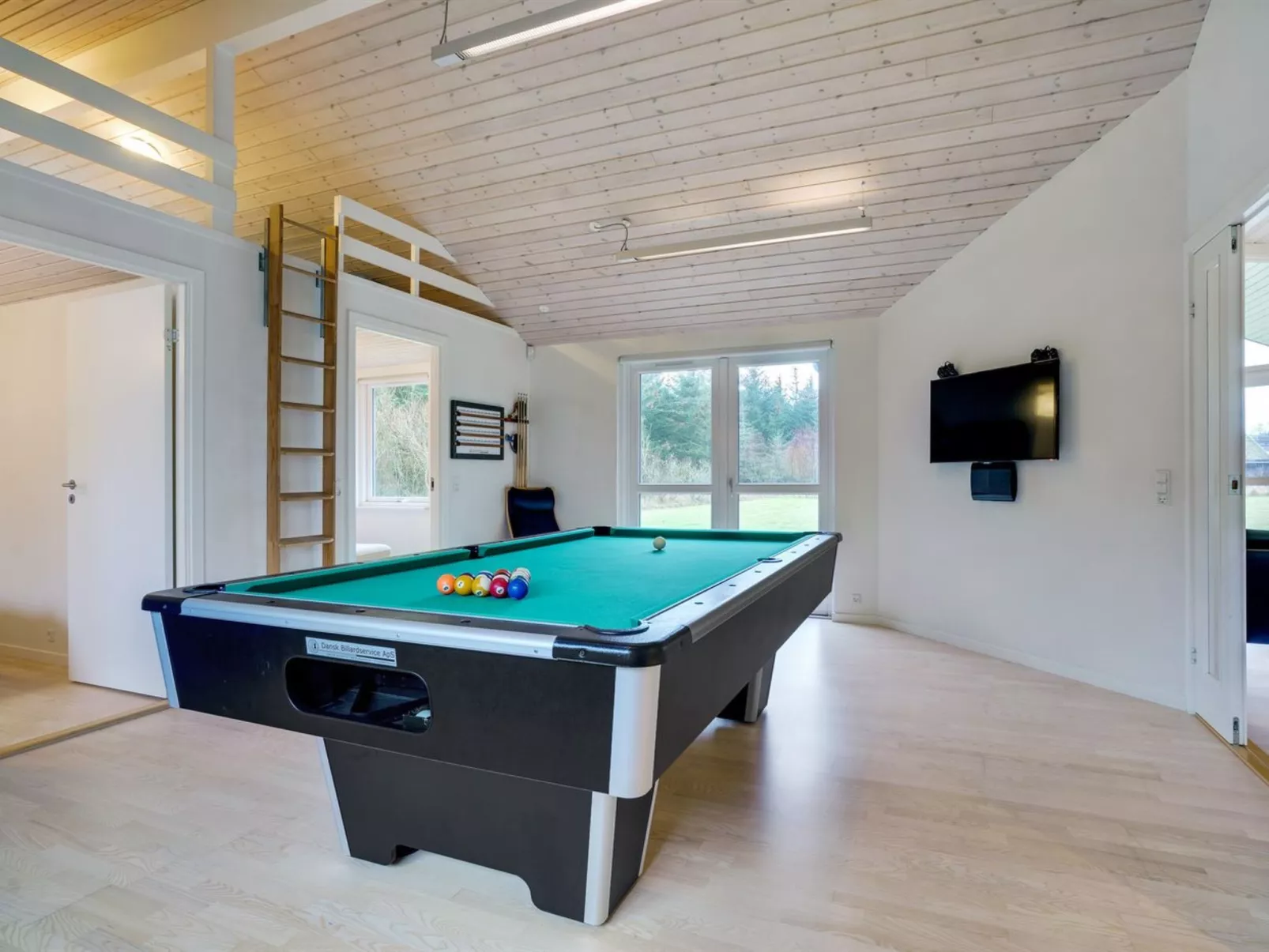 "Ricus" - 1.8km from the sea-Inside