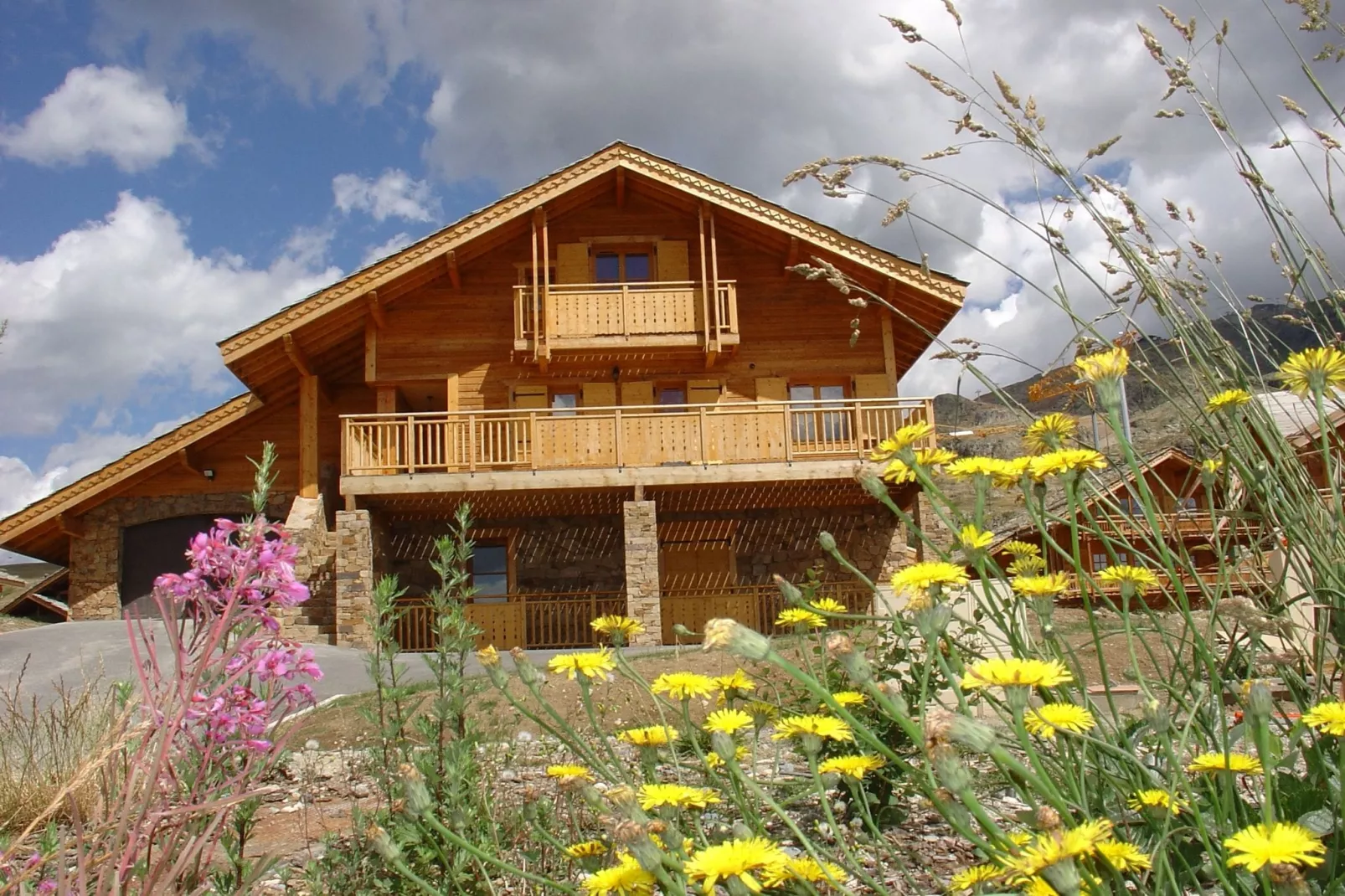 Les Chalets de l'Altiport 1-Exterior summer
