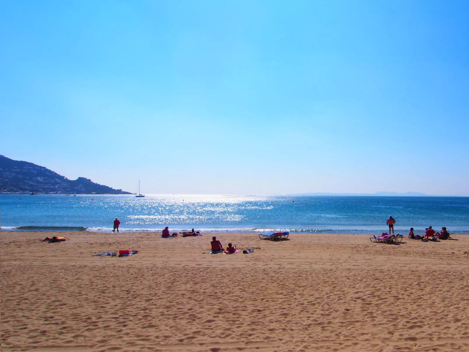 Port Canigó-Outside