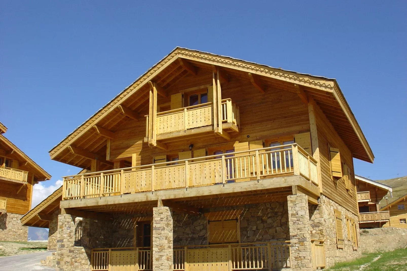 Les Chalets de l'Altiport 1-Exterior summer