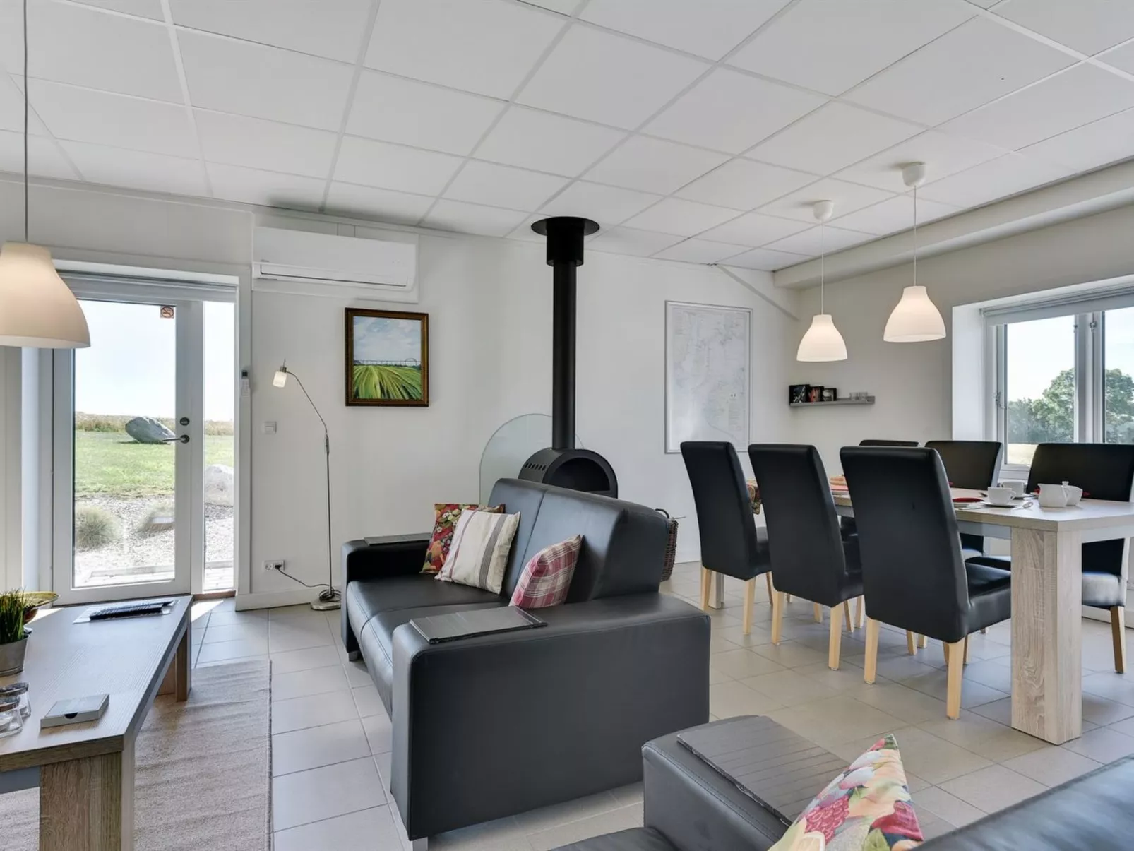 "Henne" - 2.5km from the sea-Inside