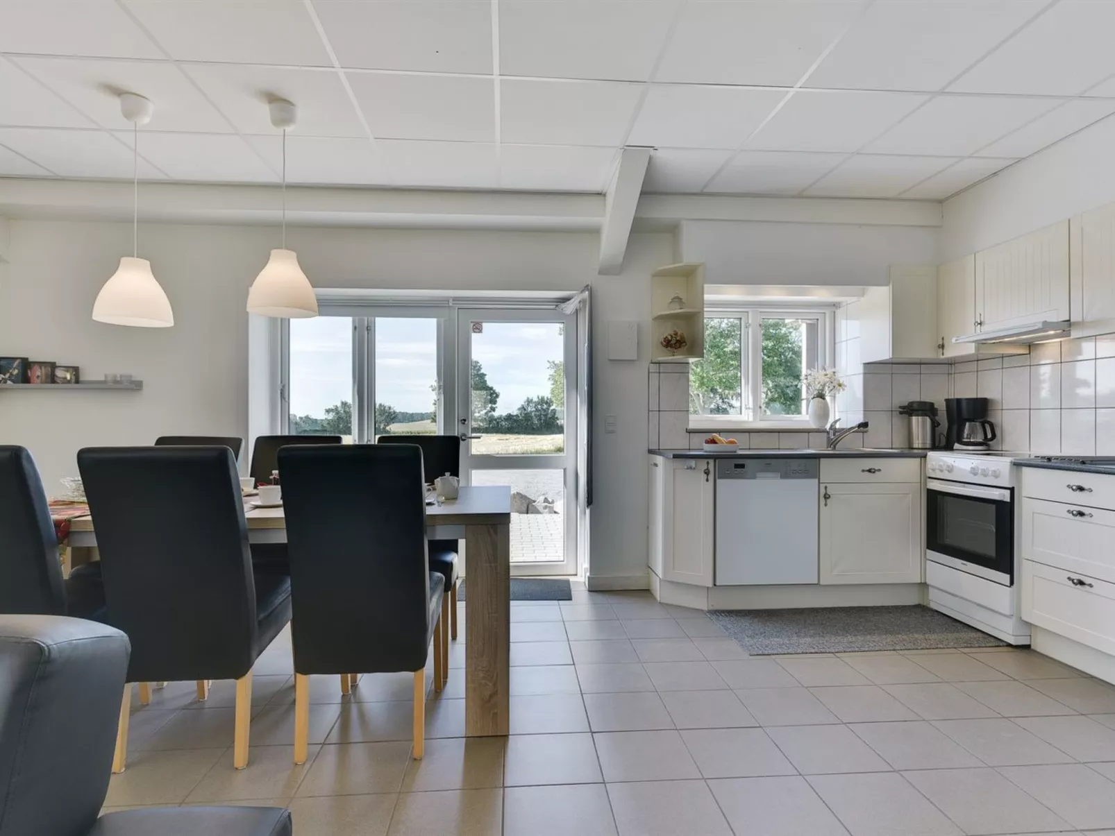 "Henne" - 2.5km from the sea-Inside