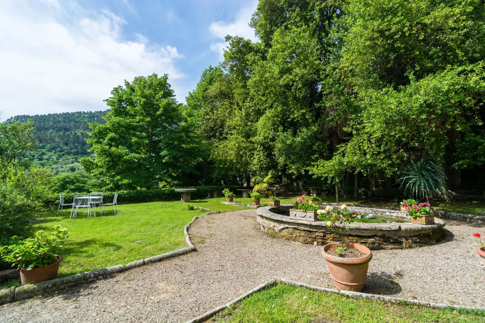Casa Orcio-Gardens summer