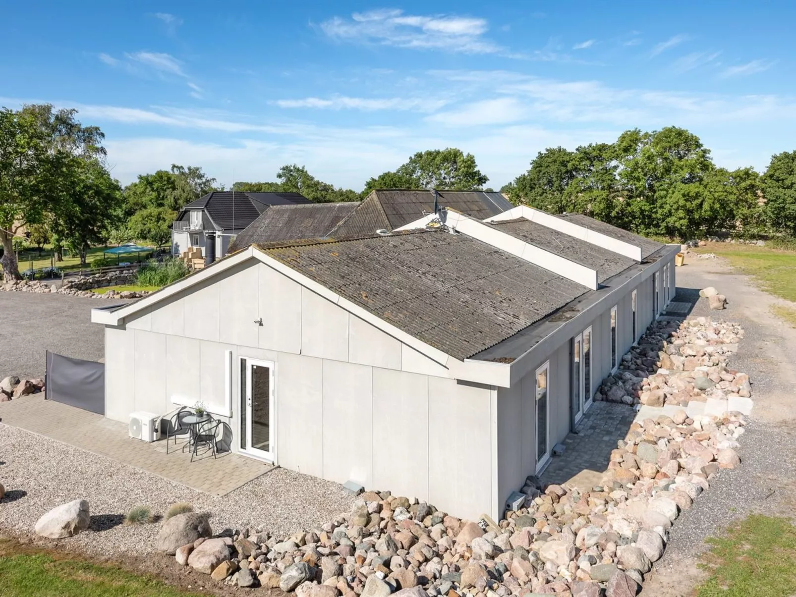 "Henne" - 2.5km from the sea-Outside
