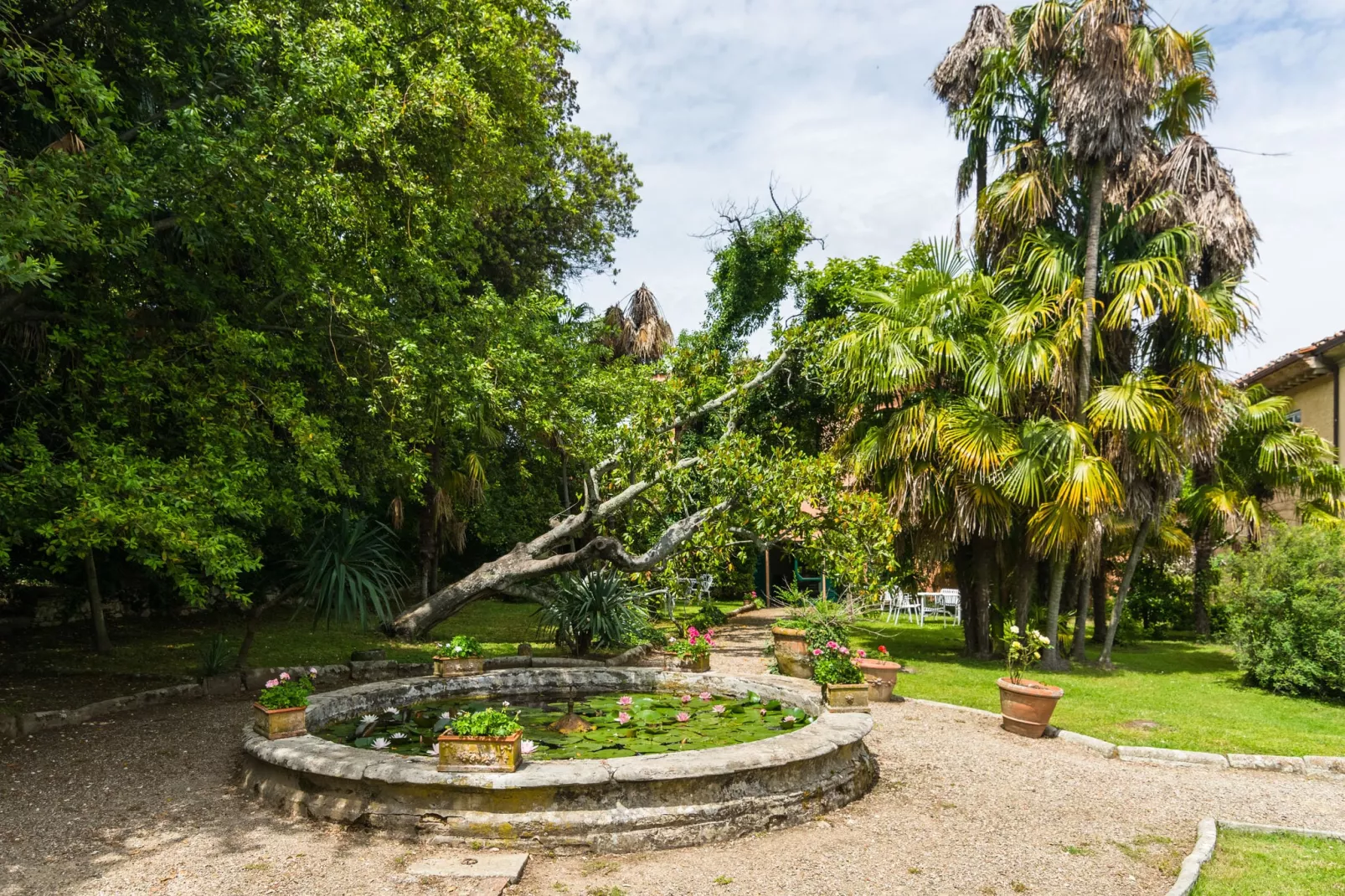 Casa Orcio-Gardens summer