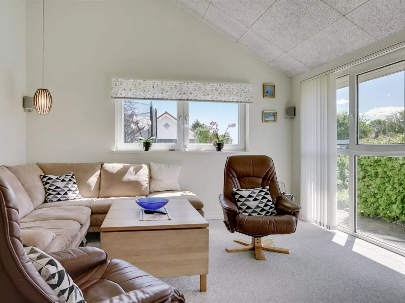 "Asfrith" - 400m from the sea-Inside