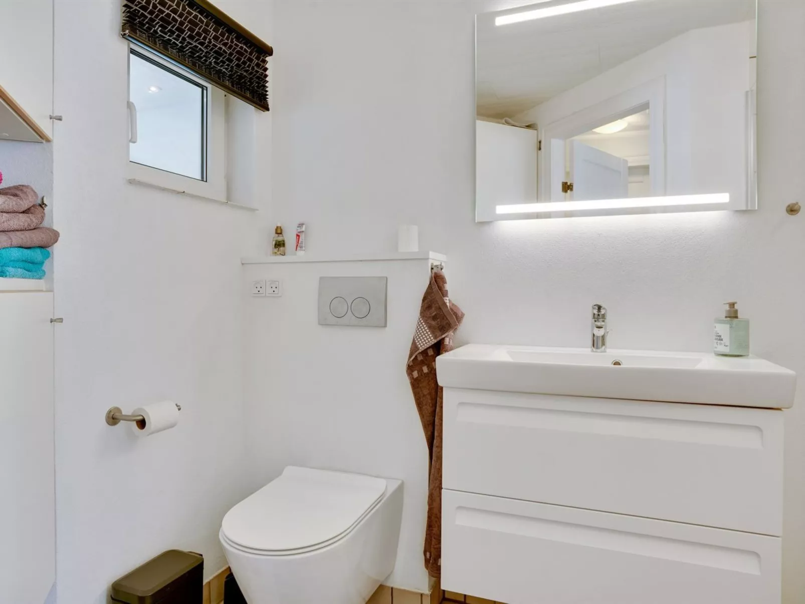 "Asfrith" - 400m from the sea-Inside